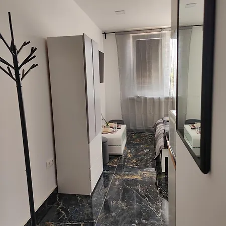 Apartment Sukromny Luxusny Hlohovec