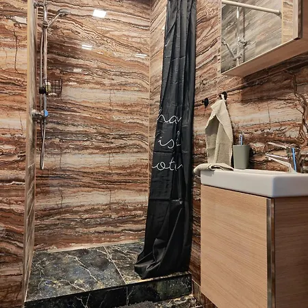 Apartment Sukromny Luxusny Hlohovec